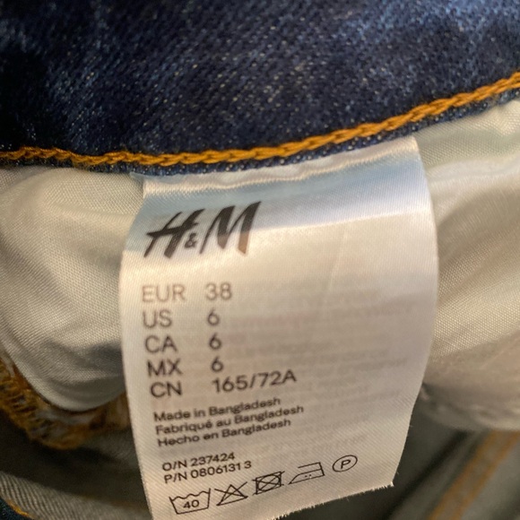 💙NWOT EXCELLENT CONDITION | H&M Straight Leg Jeans | Size 6 - Picture 5 of 6